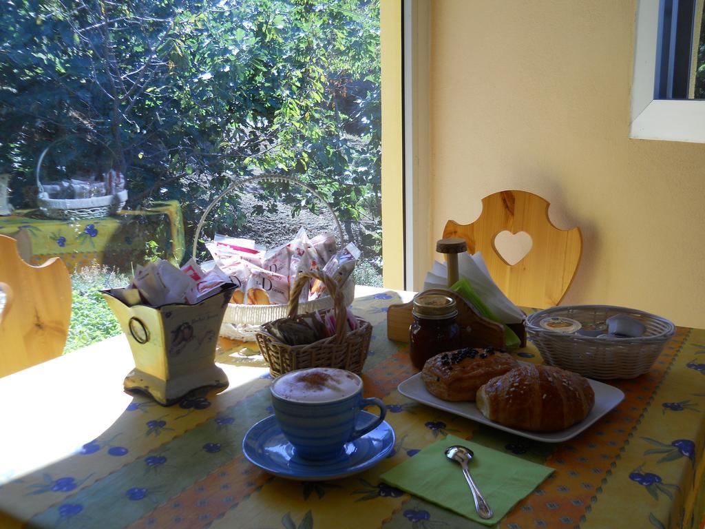 Lo Scoiattolo Villa Ventimiglia Ngoại thất bức ảnh